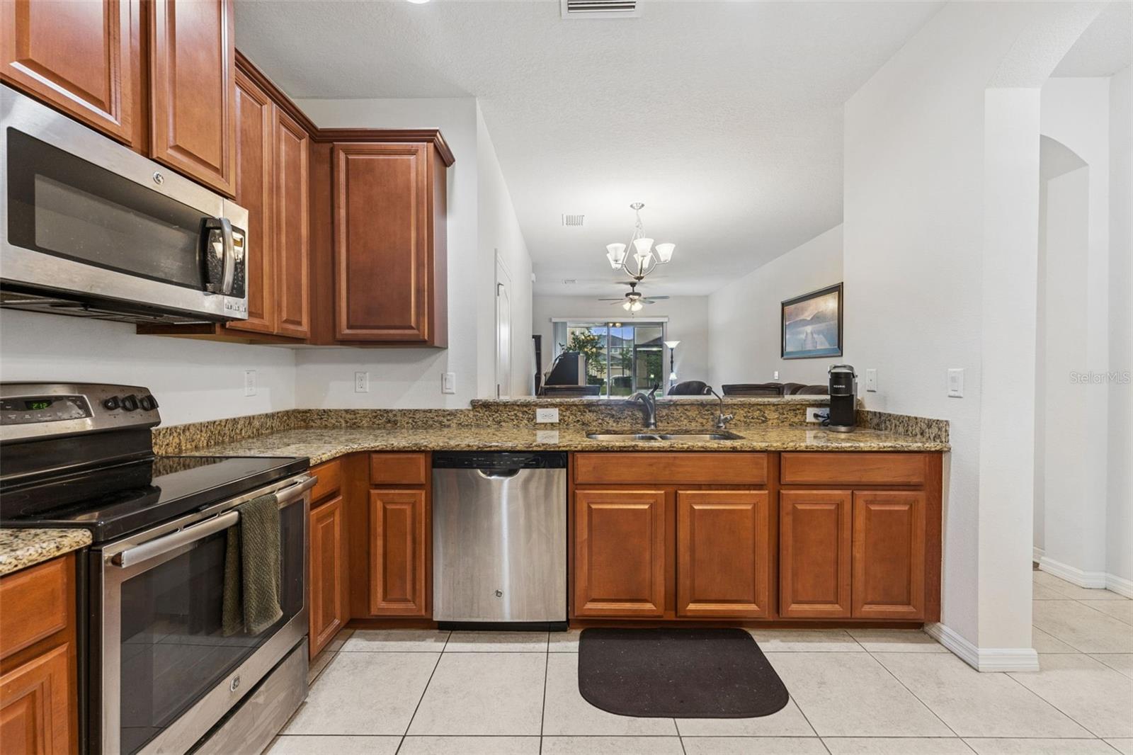 2129 LENNOX DALE LN, BRANDON, FL, 33510