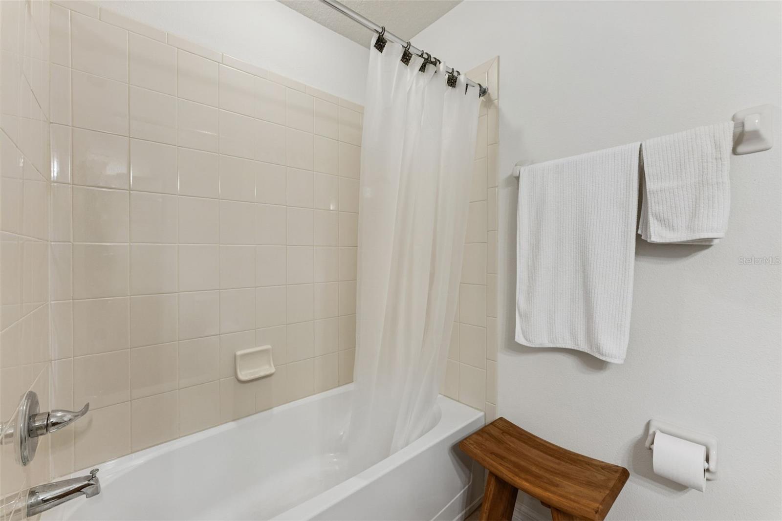 2129 LENNOX DALE LN, BRANDON, FL, 33510