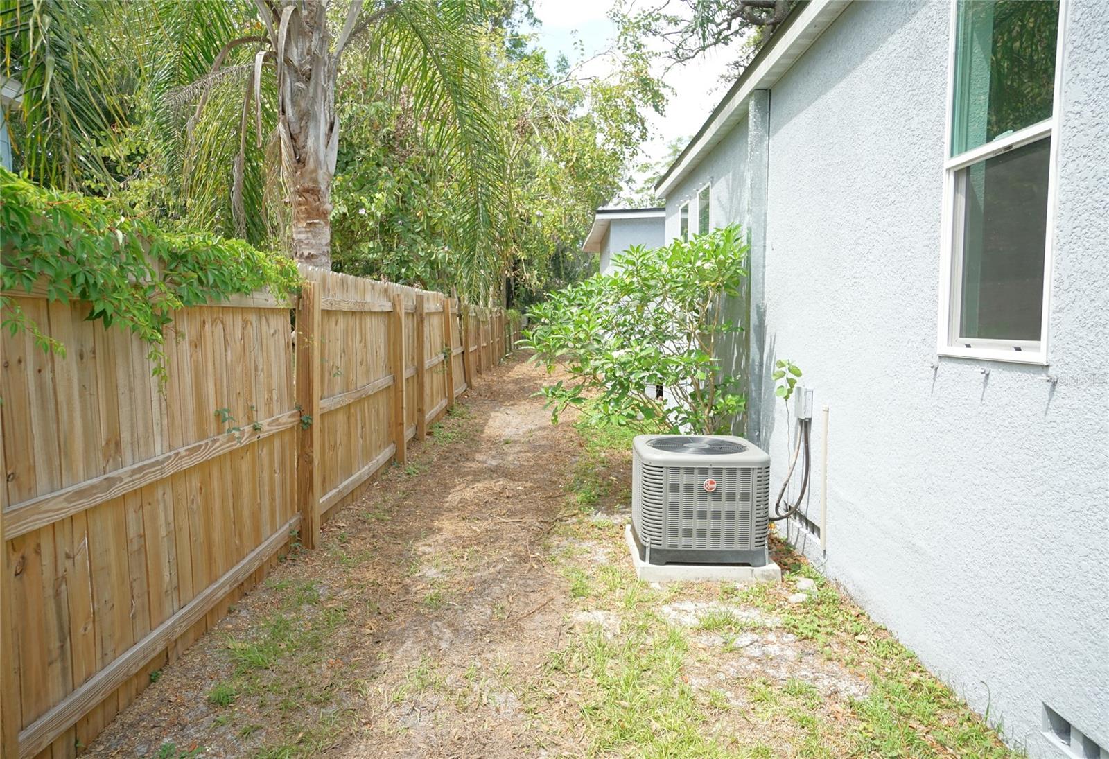 908 E CAYUGA ST, TAMPA, FL, 33603