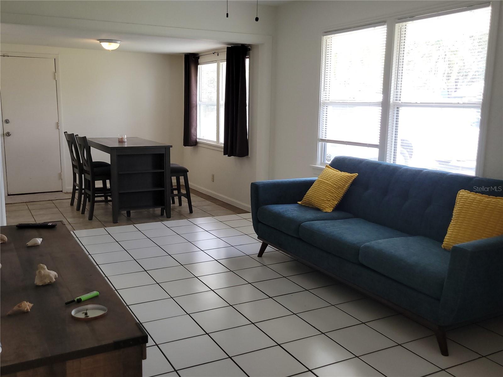 looking from living room in to dining room