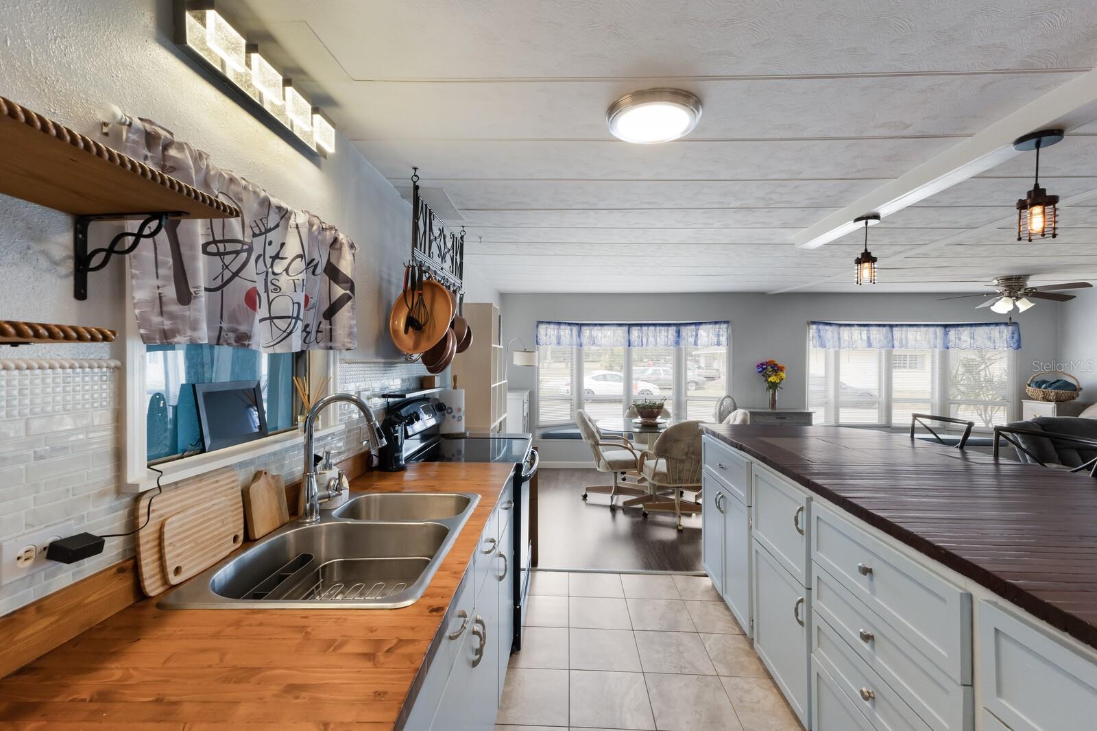 921 FAITH CIR E #37, BRADENTON, FL, 34212