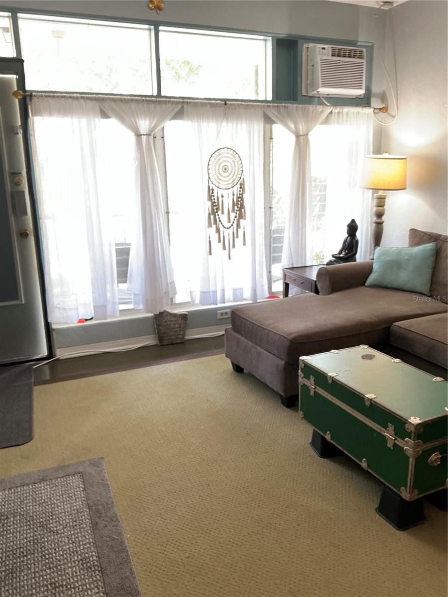 TB8383579 Property Photo