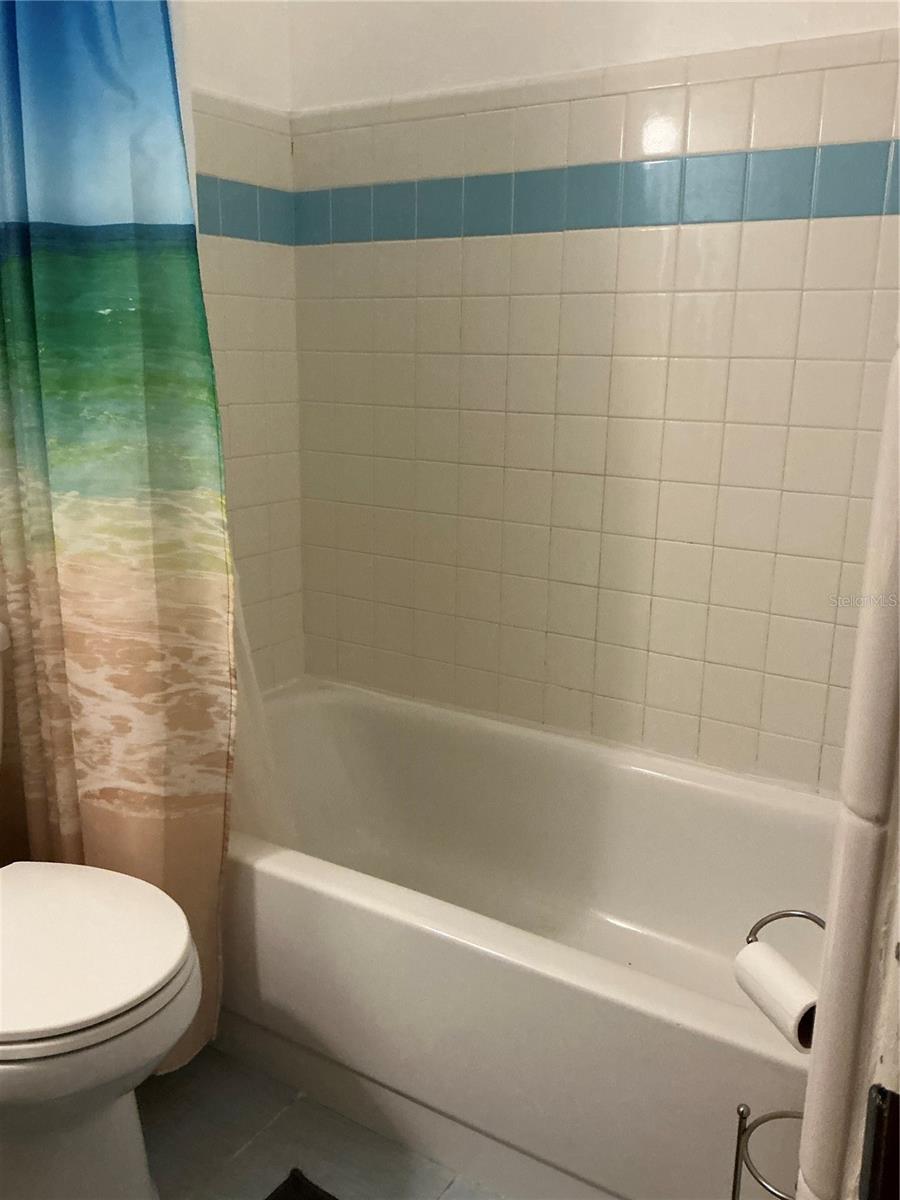 TB8383579 Property Photo