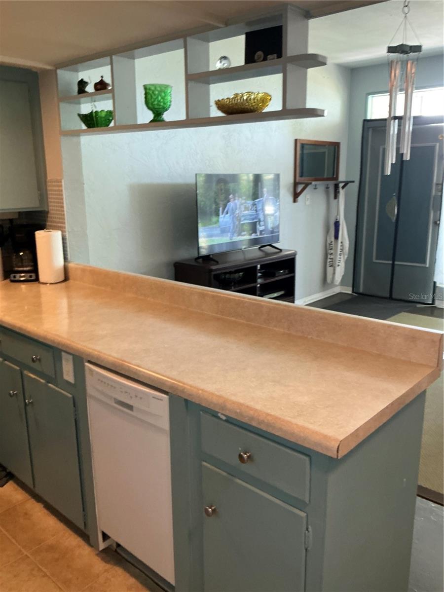 TB8383579 Property Photo