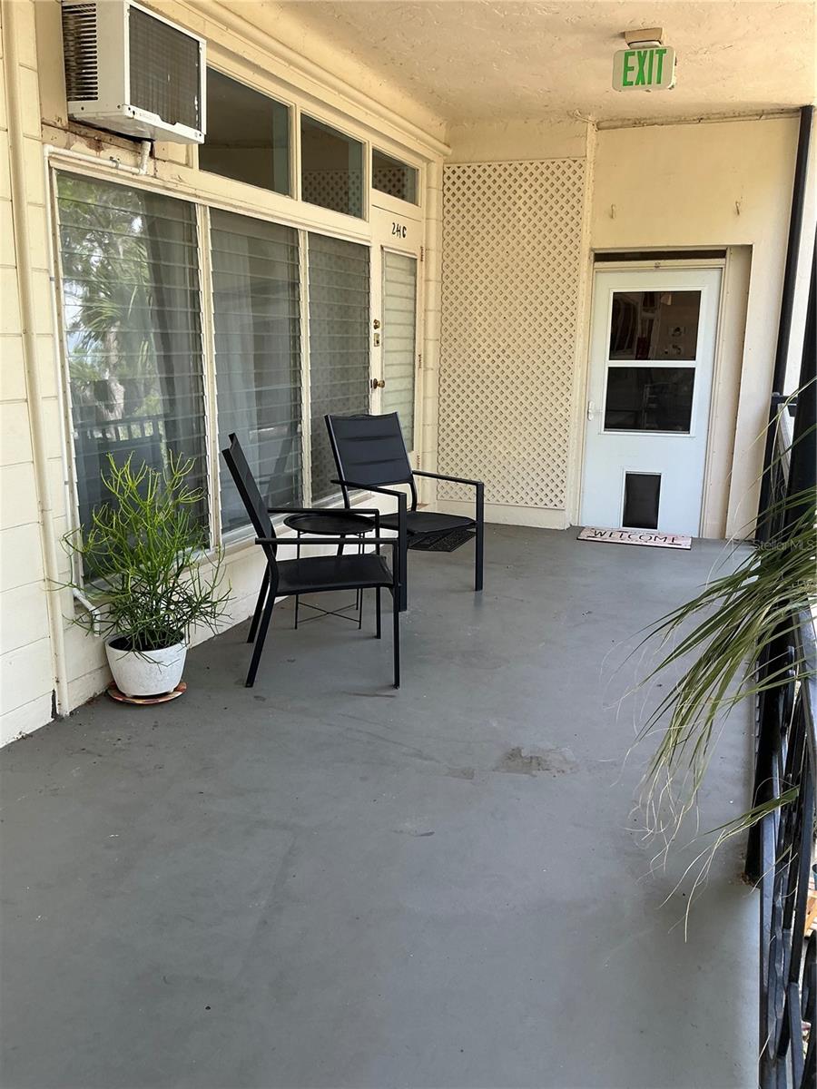 TB8383579 Property Photo