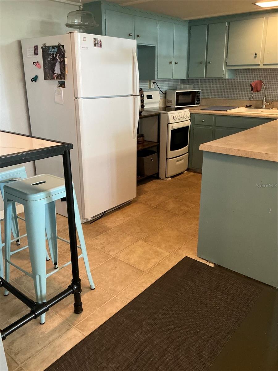 TB8383579 Property Photo