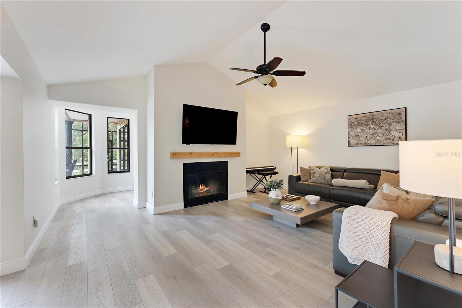 352 SWANSEA CT, OVIEDO, FL, 32766