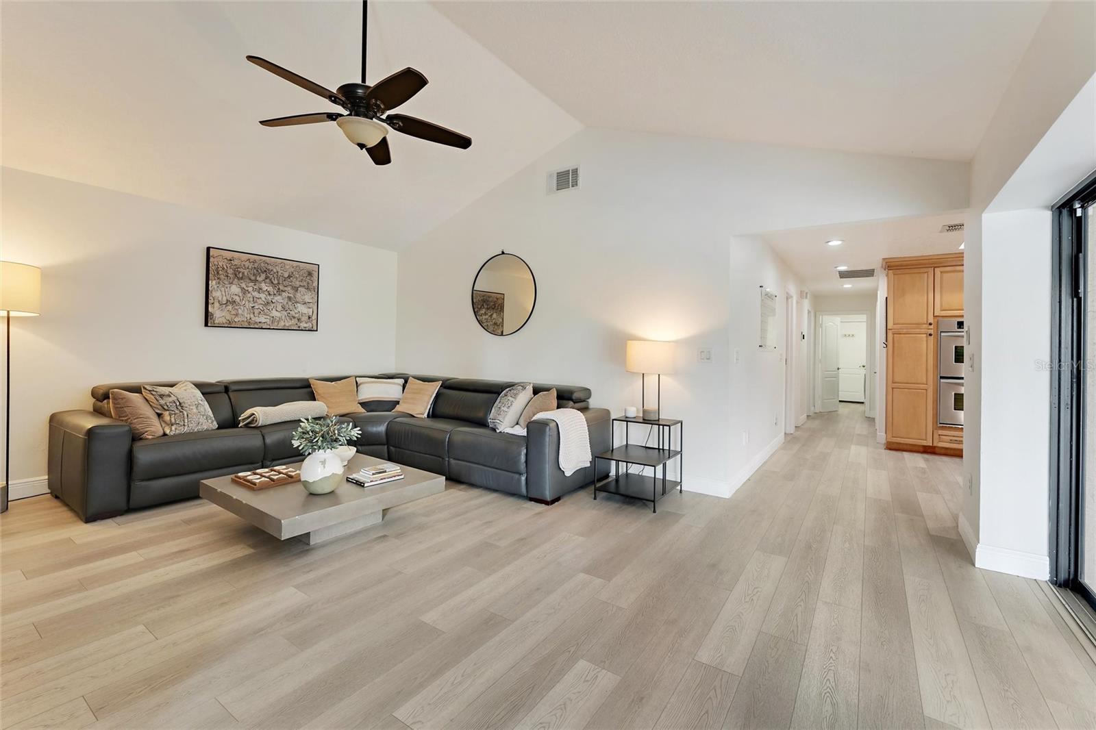 352 SWANSEA CT, OVIEDO, FL, 32766