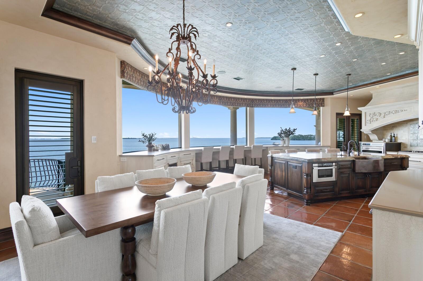 TB8383607 Property Photo