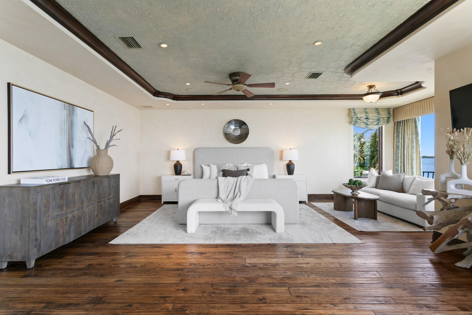 TB8383607 Property Photo