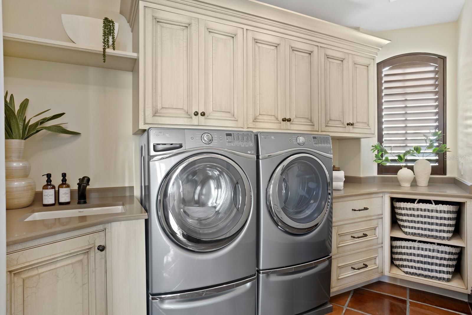 TB8383607 Property Photo