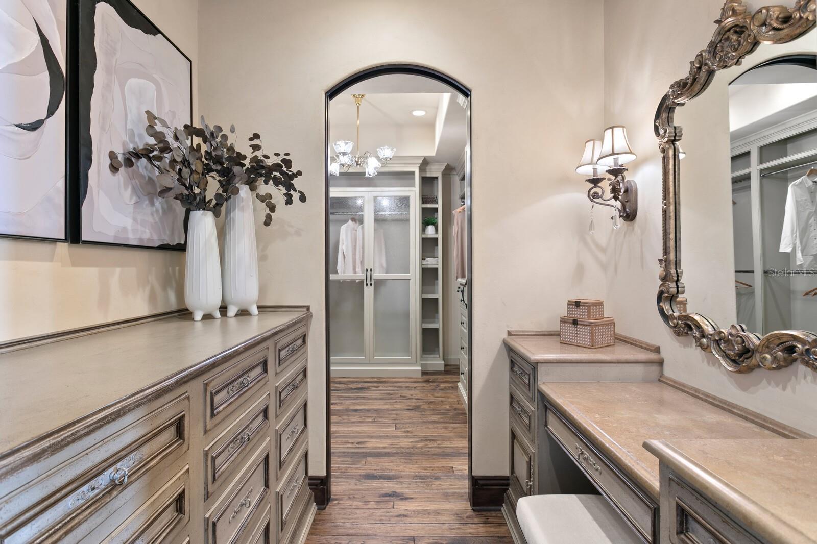 TB8383607 Property Photo