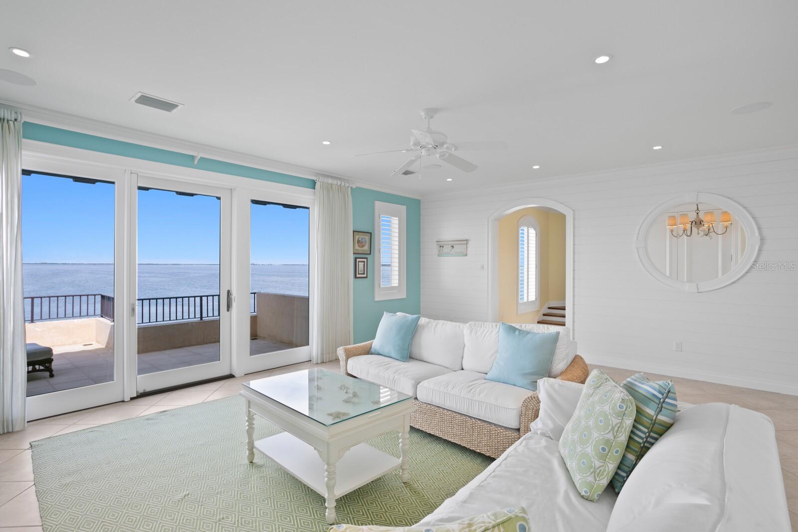 TB8383607 Property Photo