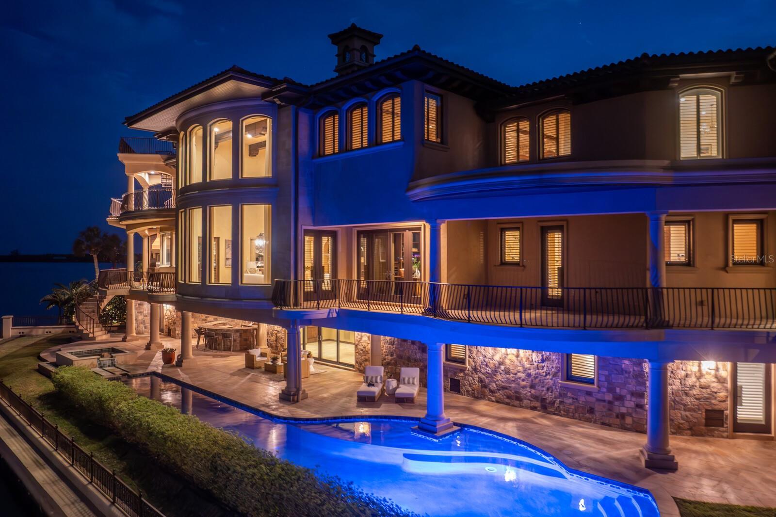 TB8383607 Property Photo