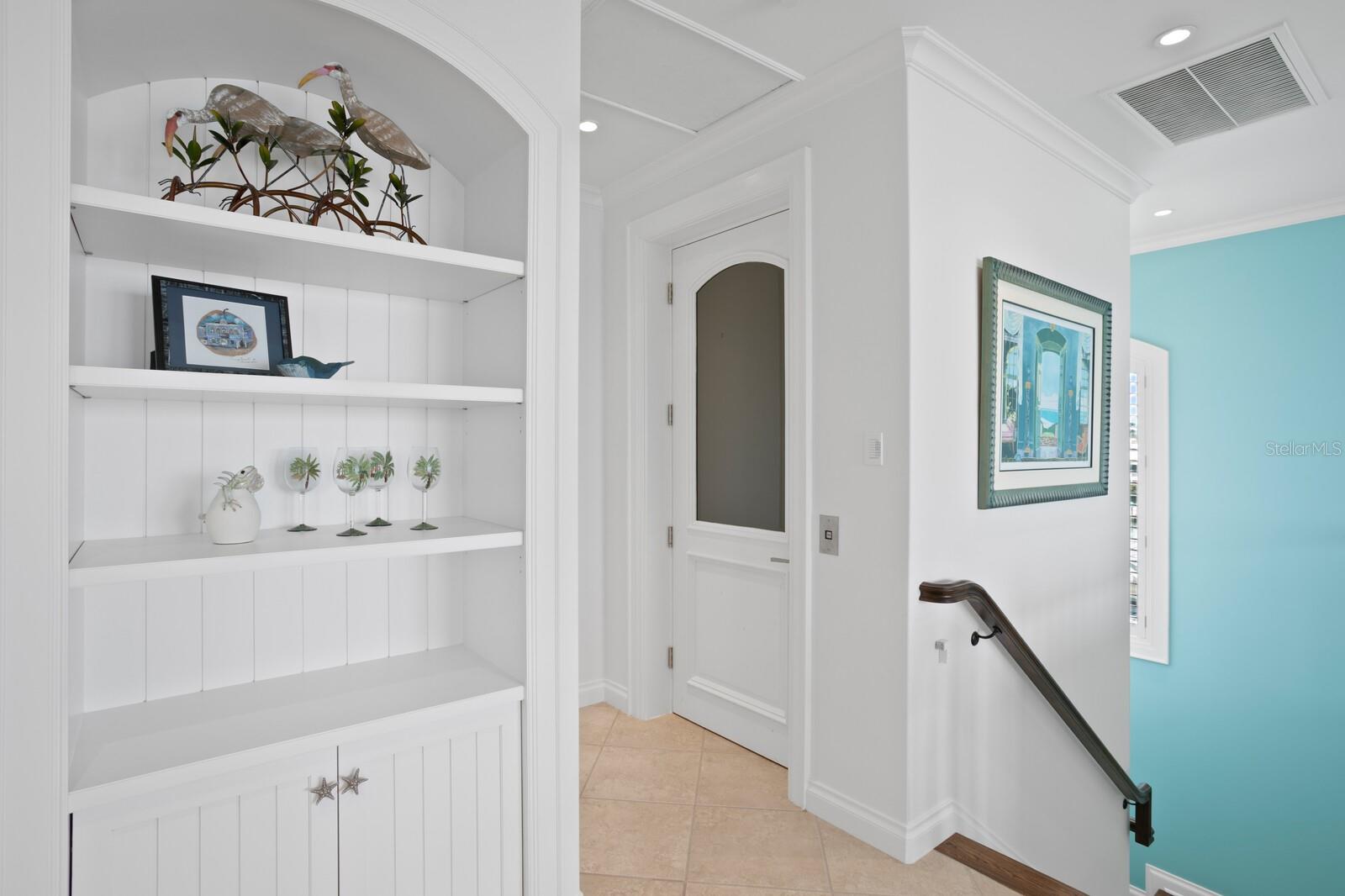 TB8383607 Property Photo