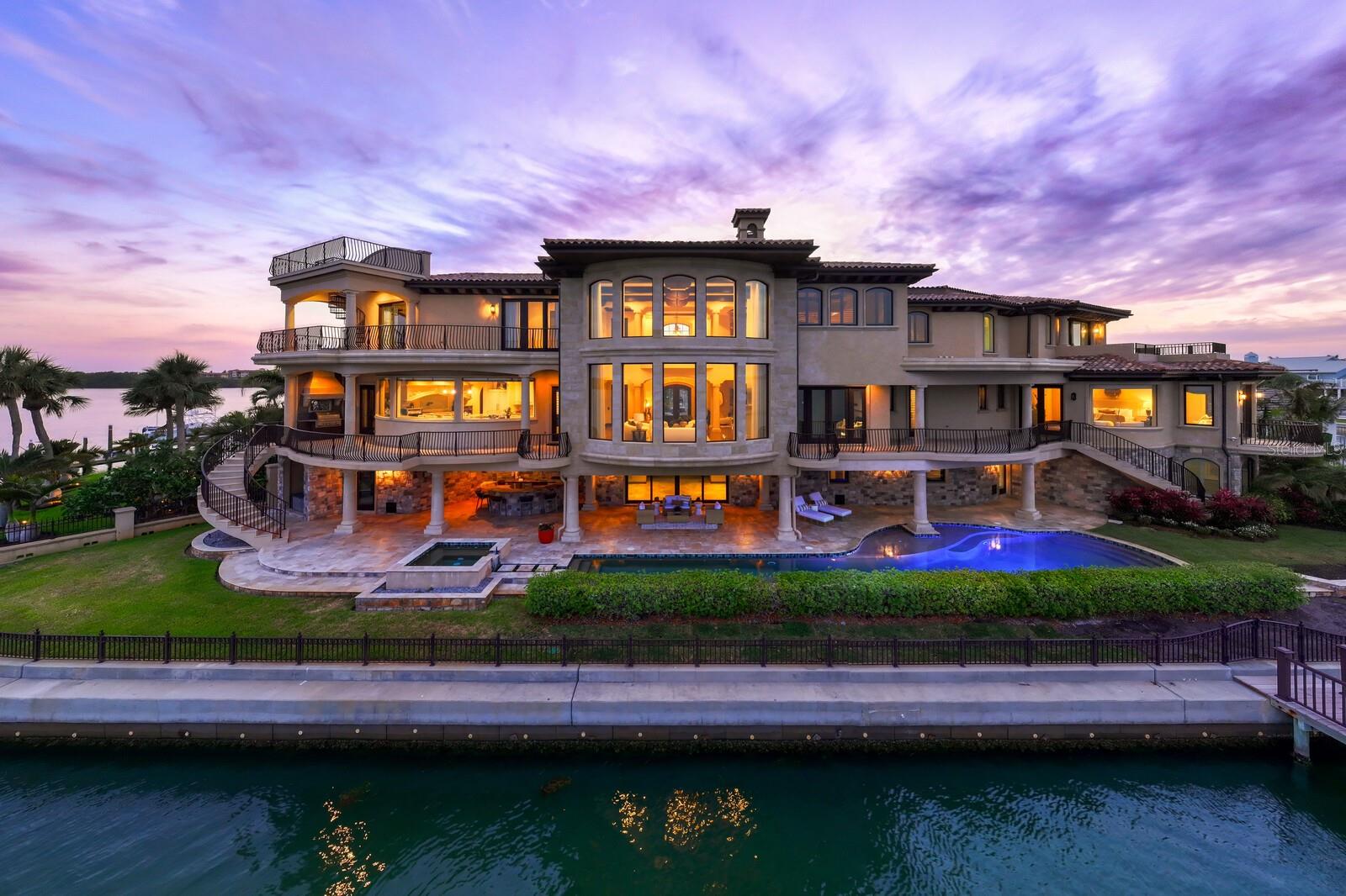 TB8383607 Property Photo