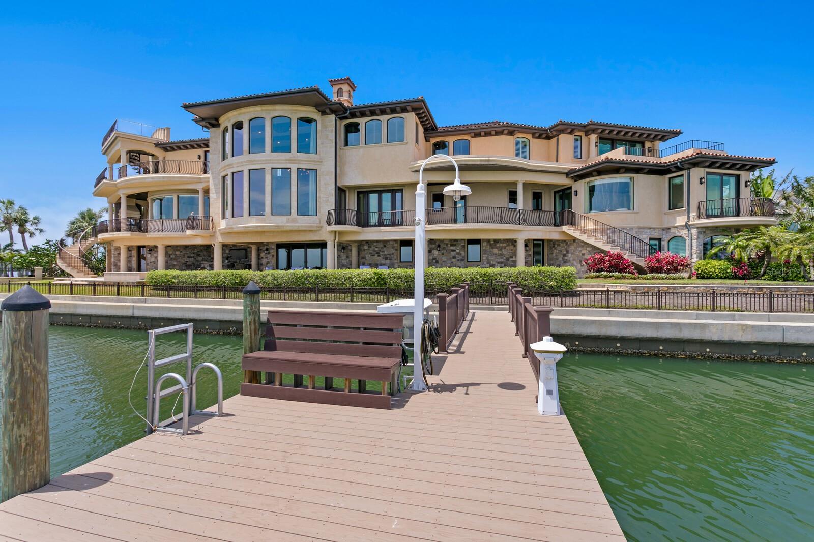 TB8383607 Property Photo