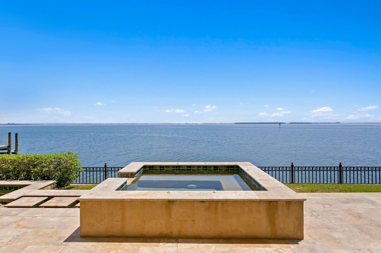 TB8383607 Property Photo