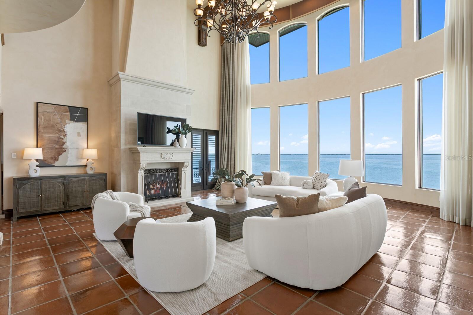 TB8383607 Property Photo