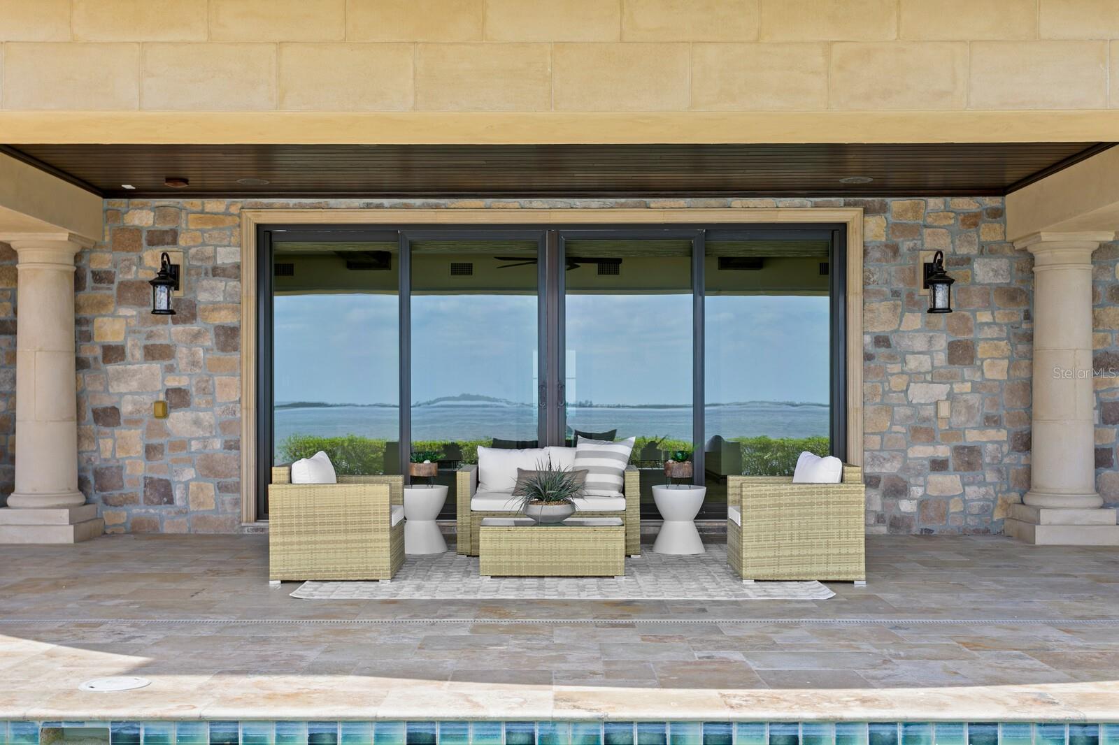 TB8383607 Property Photo