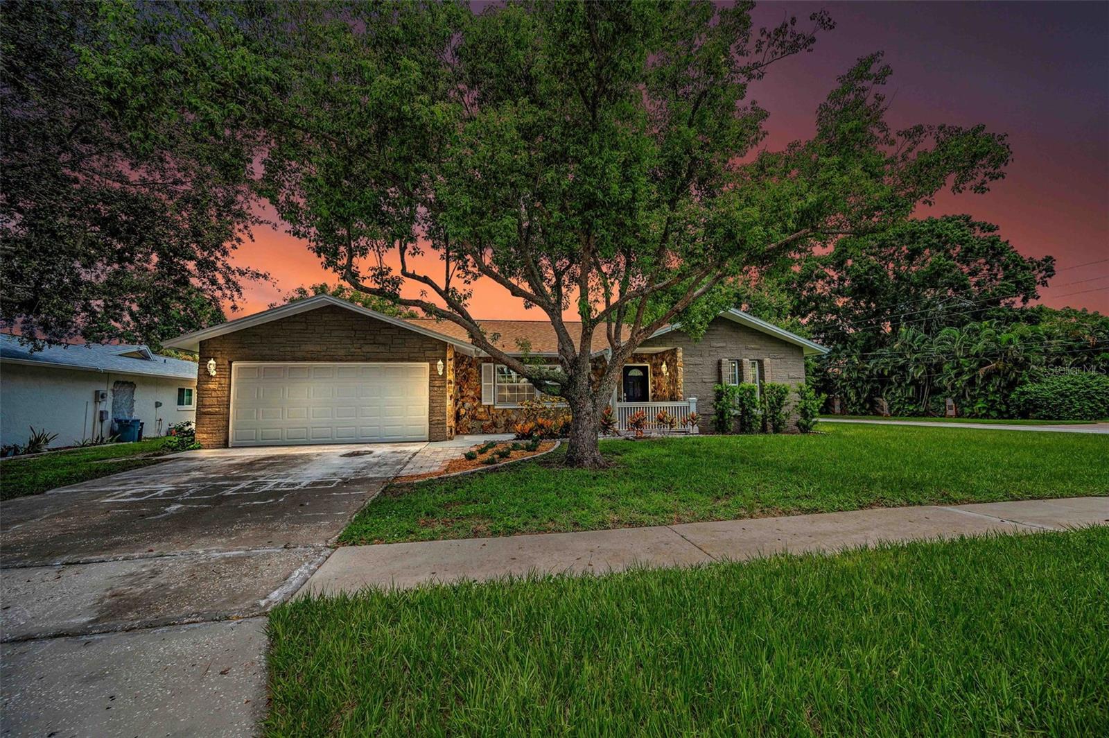 1402 OLEANDER DR, TARPON SPRINGS, FL, 34689