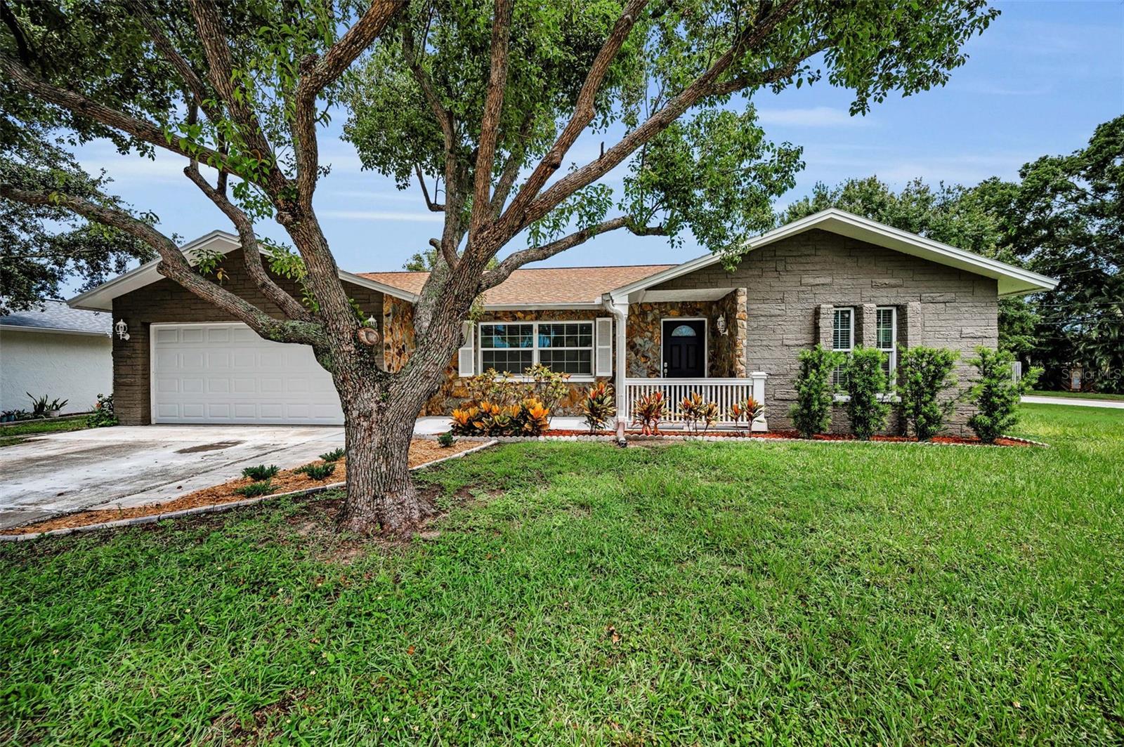 1402 OLEANDER DR, TARPON SPRINGS, FL, 34689