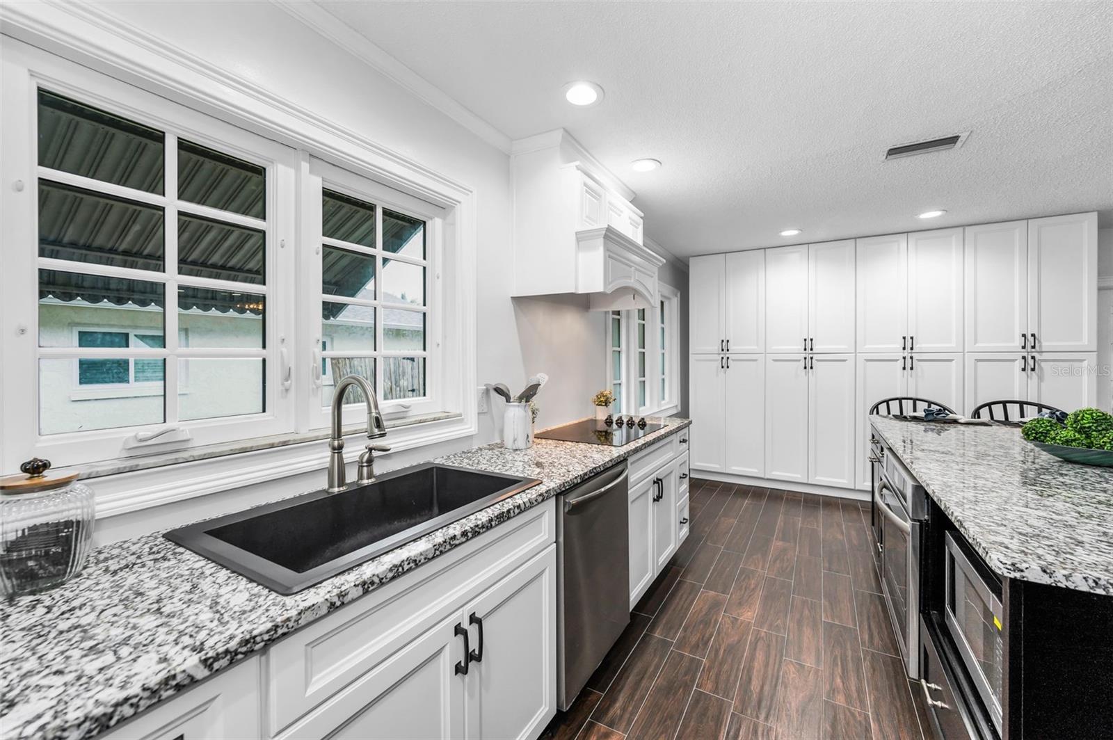 1402 OLEANDER DR, TARPON SPRINGS, FL, 34689