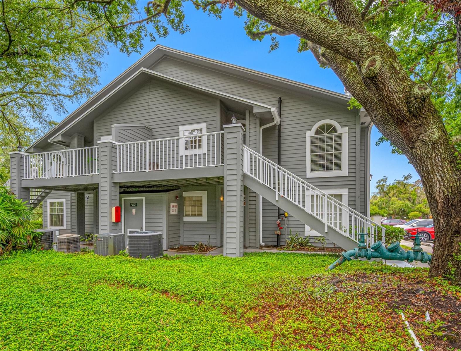 6001 LAKETREE LN #B, TEMPLE TERRACE, FL, 33617