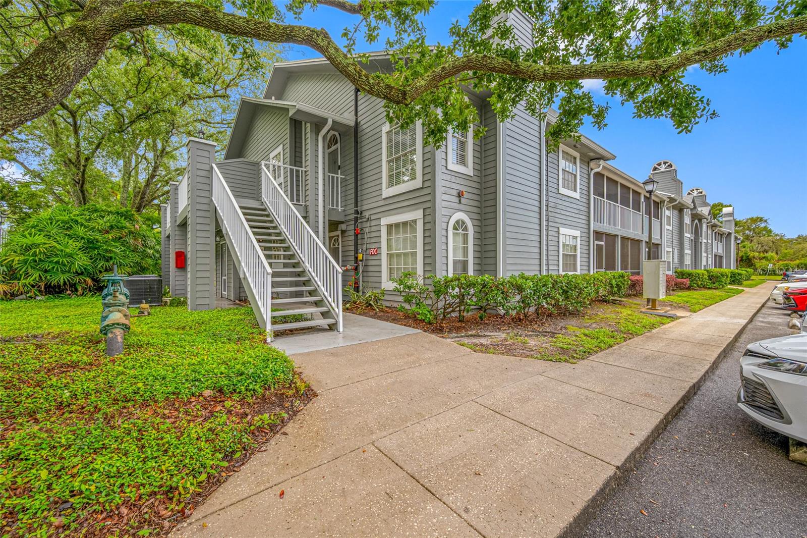 6001 LAKETREE LN #B, TEMPLE TERRACE, FL, 33617