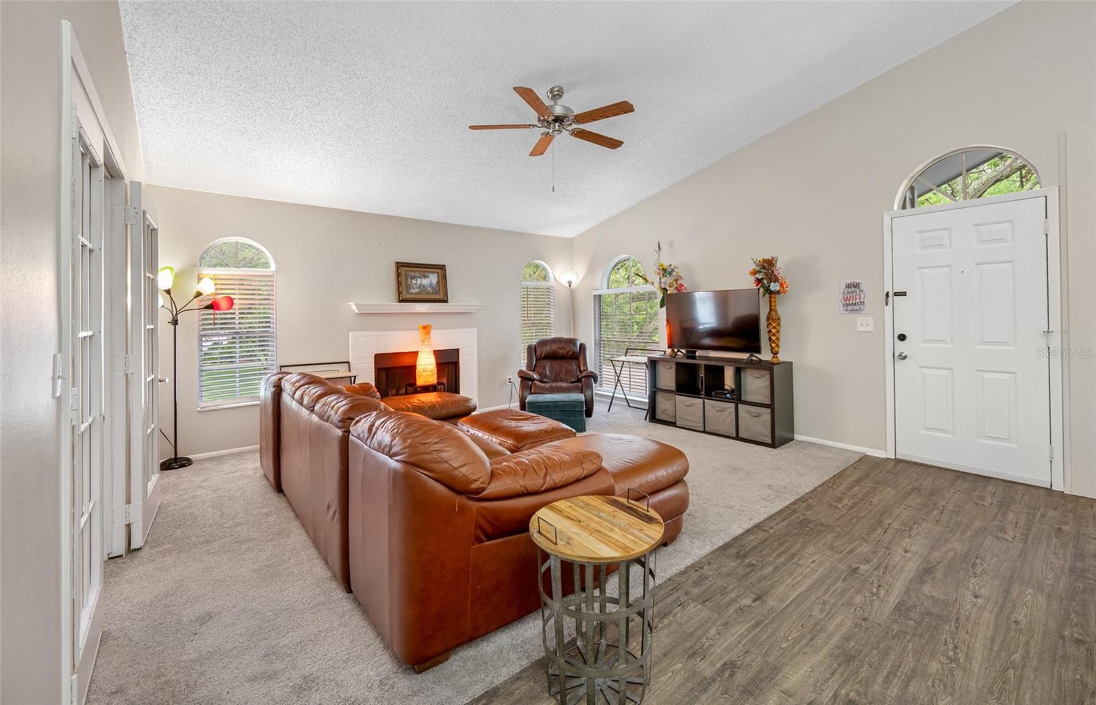 6001 LAKETREE LN #B, TEMPLE TERRACE, FL, 33617