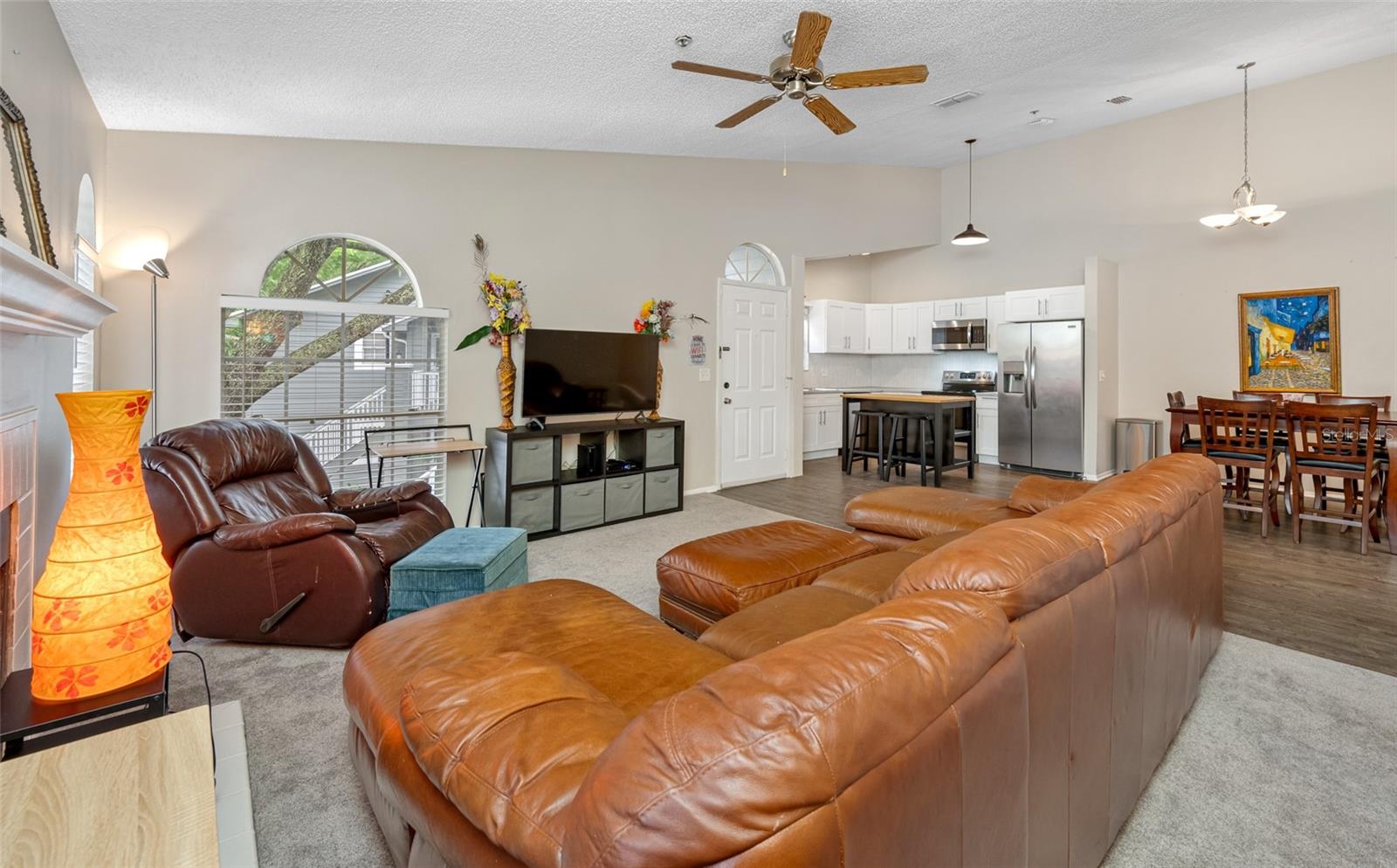 6001 LAKETREE LN #B, TEMPLE TERRACE, FL, 33617