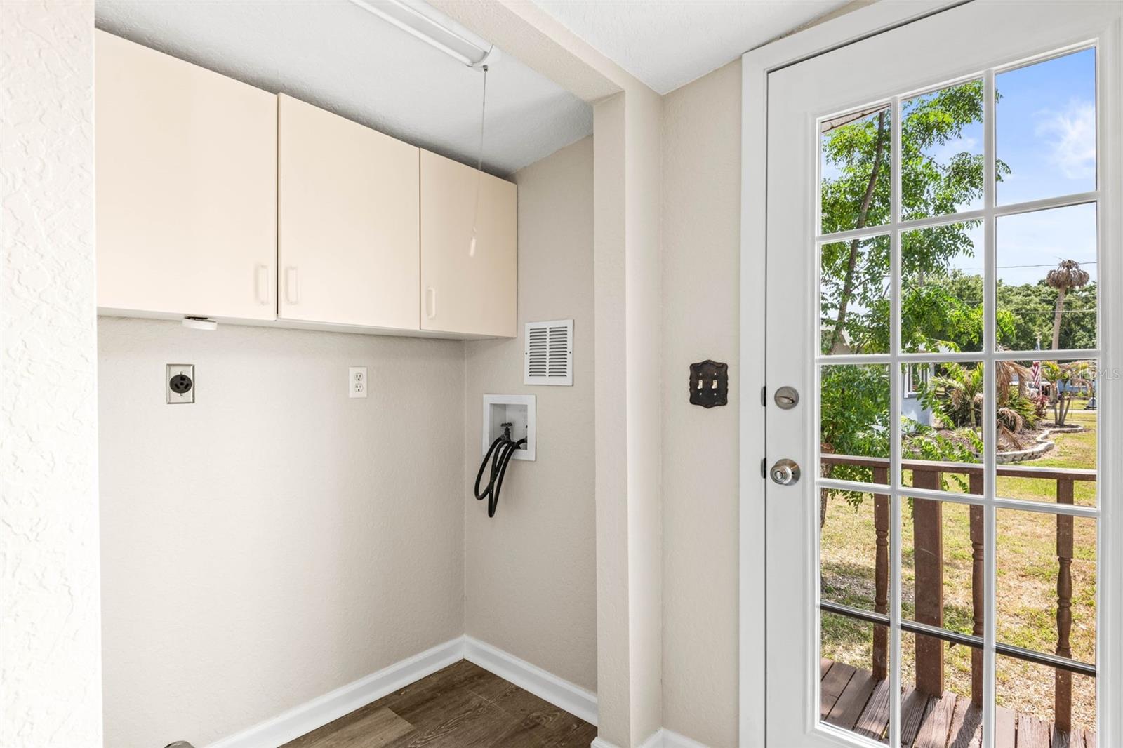 132 DARTMOUTH AVE W, OLDSMAR, FL, 34677