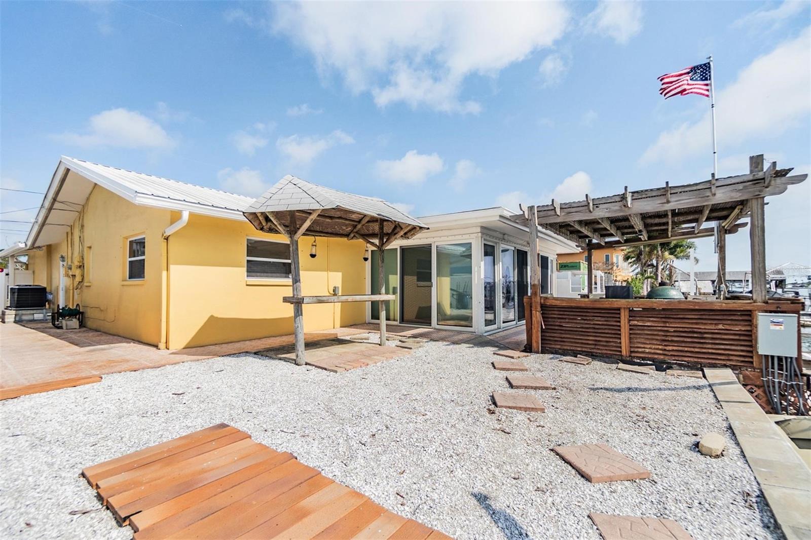 1421 SEA GULL DR S, ST PETERSBURG, FL, 33707