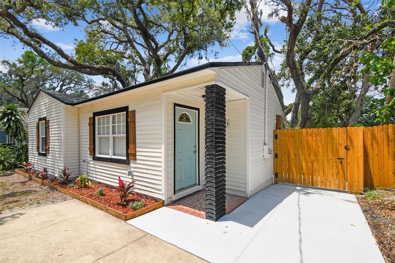 1404 E CURTIS ST, TAMPA, FL, 33603