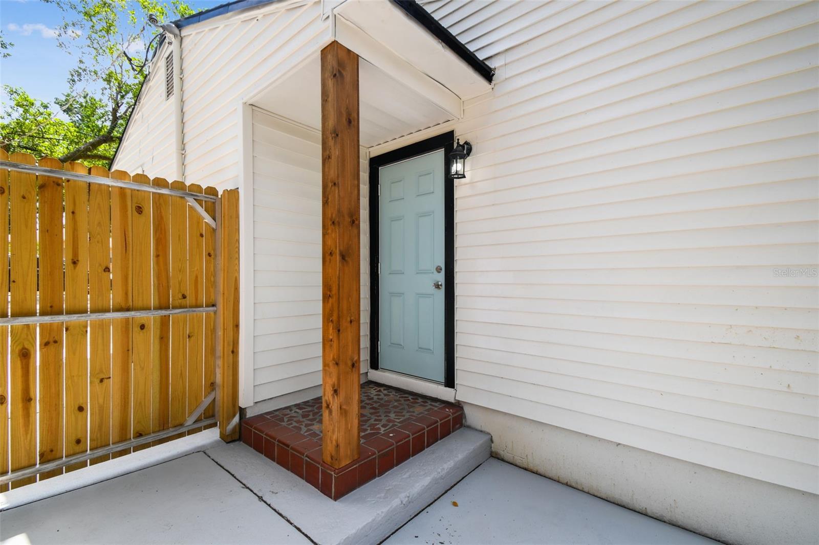 1404 E CURTIS ST, TAMPA, FL, 33603