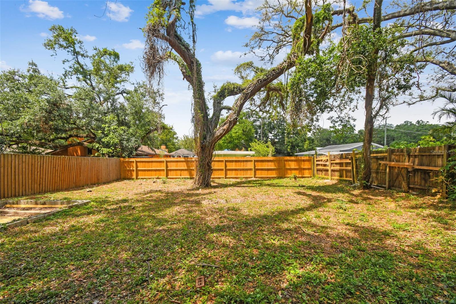 1404 E CURTIS ST, TAMPA, FL, 33603