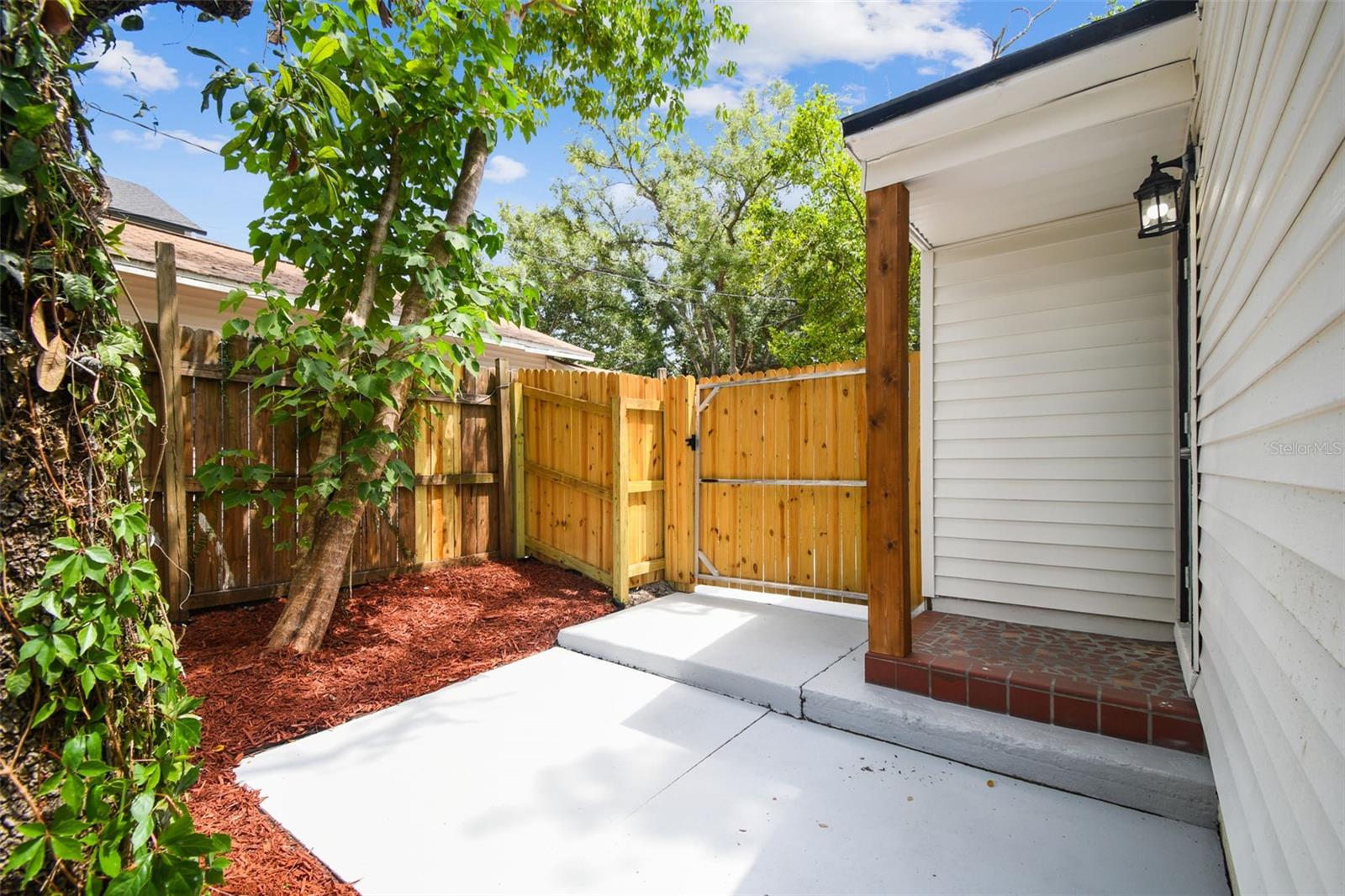 1404 E CURTIS ST, TAMPA, FL, 33603