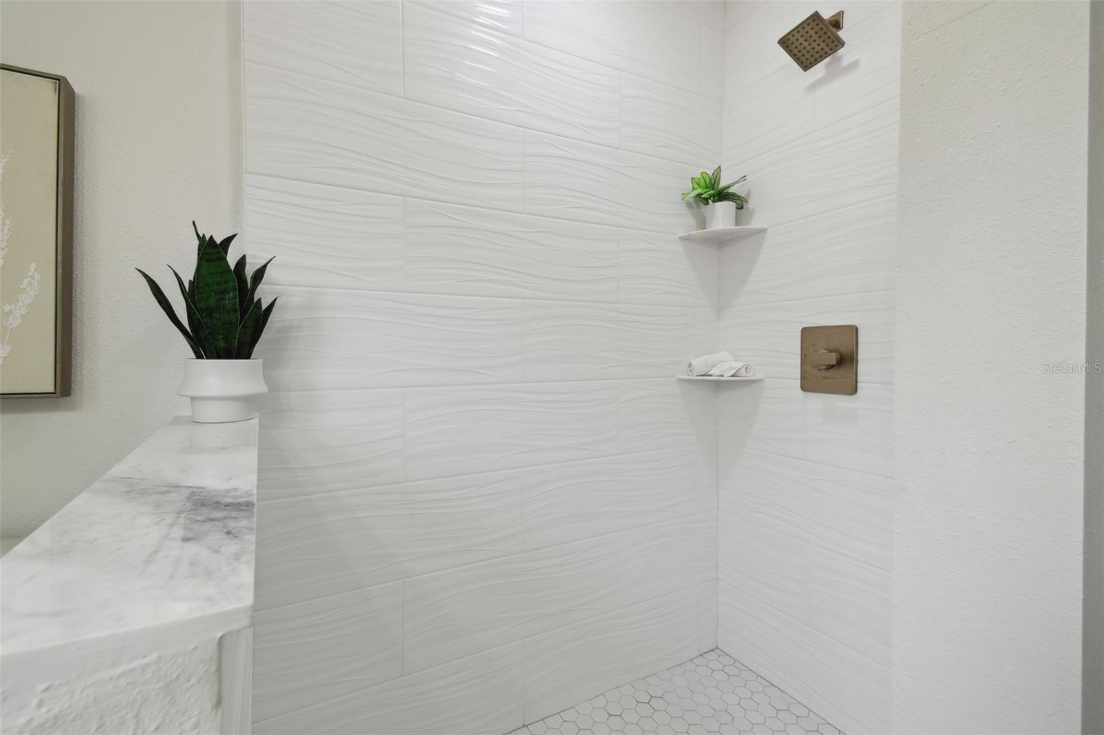 1404 E CURTIS ST, TAMPA, FL, 33603