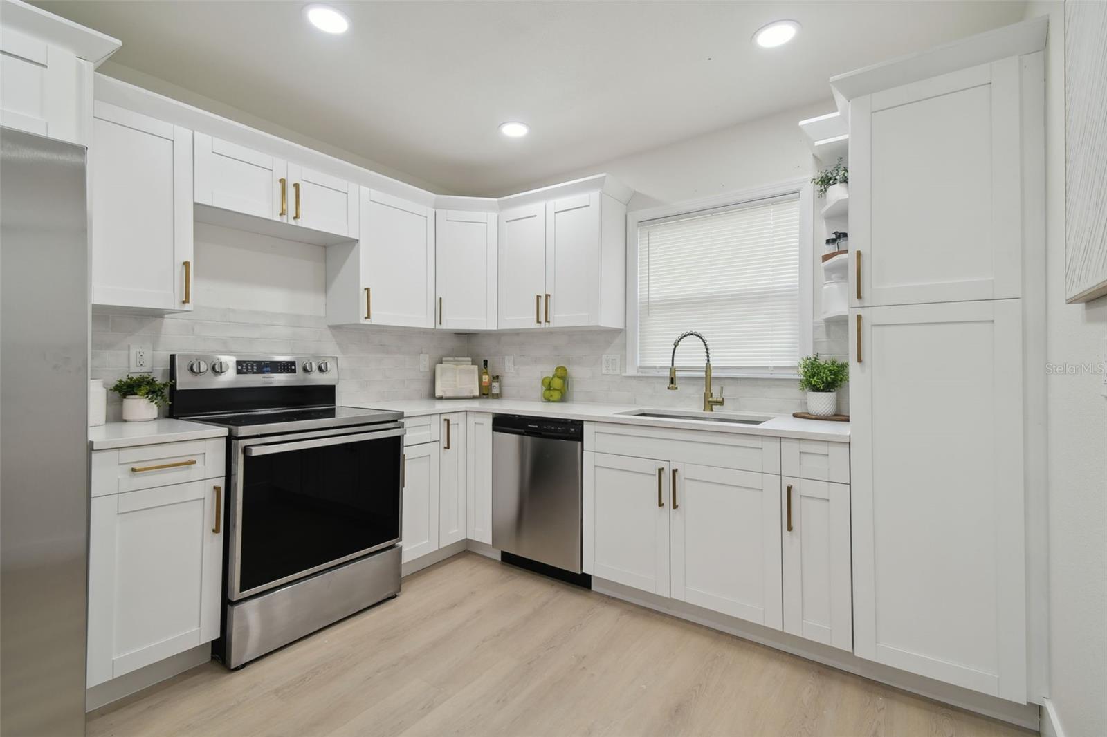 1404 E CURTIS ST, TAMPA, FL, 33603