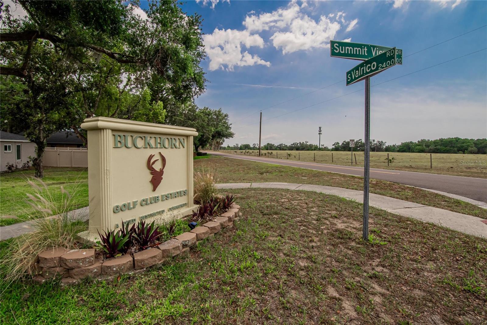 Neighborhood entrance