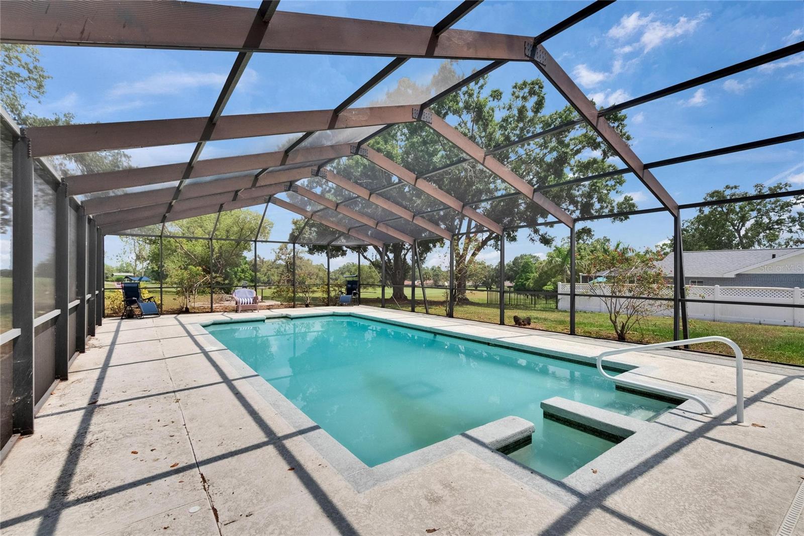 Screened-in Pool