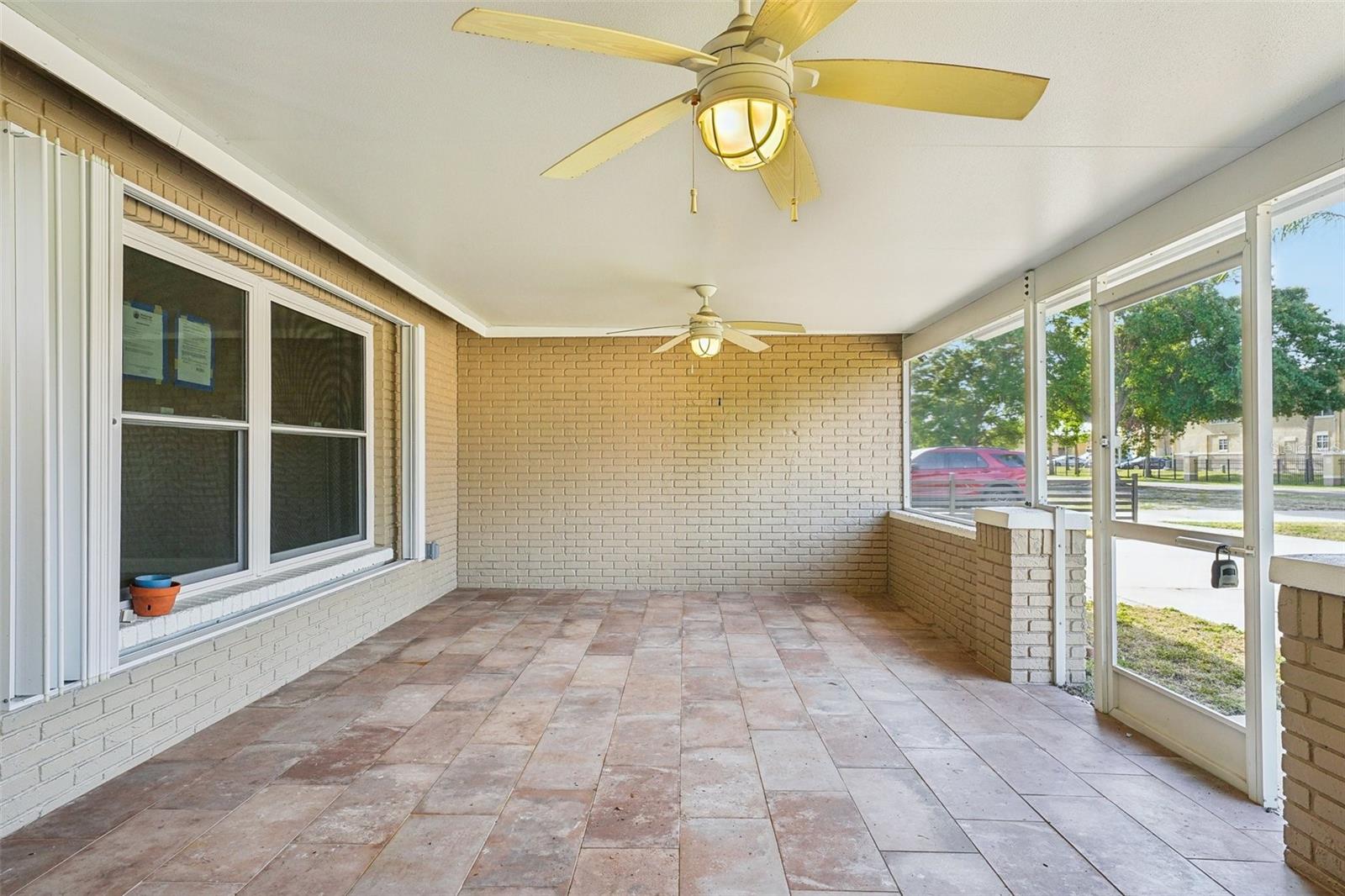 8417 BAY POINTE DR, TAMPA, FL, 33615