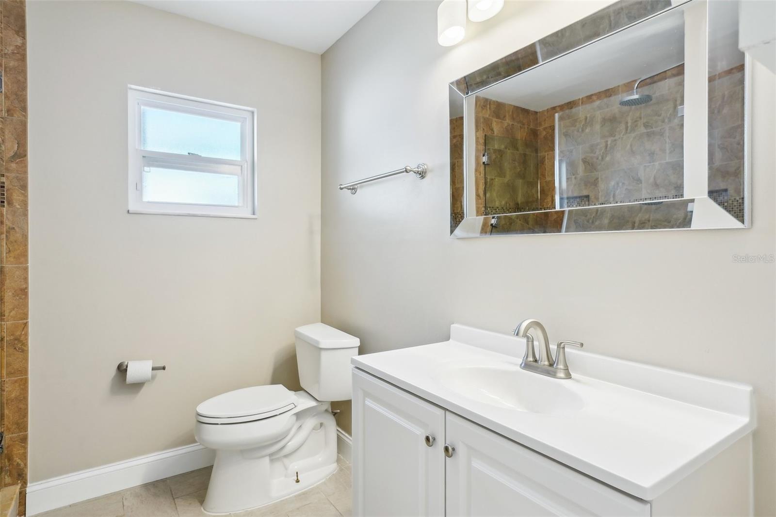 8417 BAY POINTE DR, TAMPA, FL, 33615