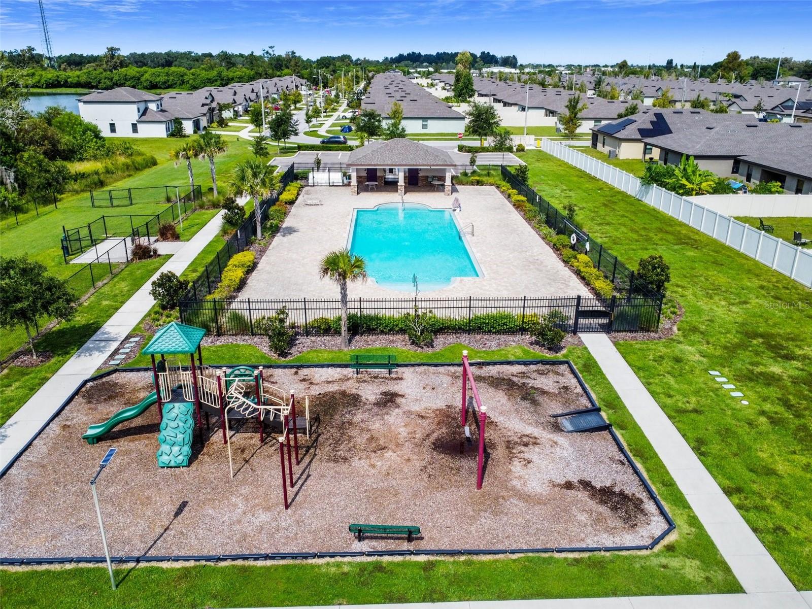 1009 WYNNMERE WALK AVE, RUSKIN, FL, 33570