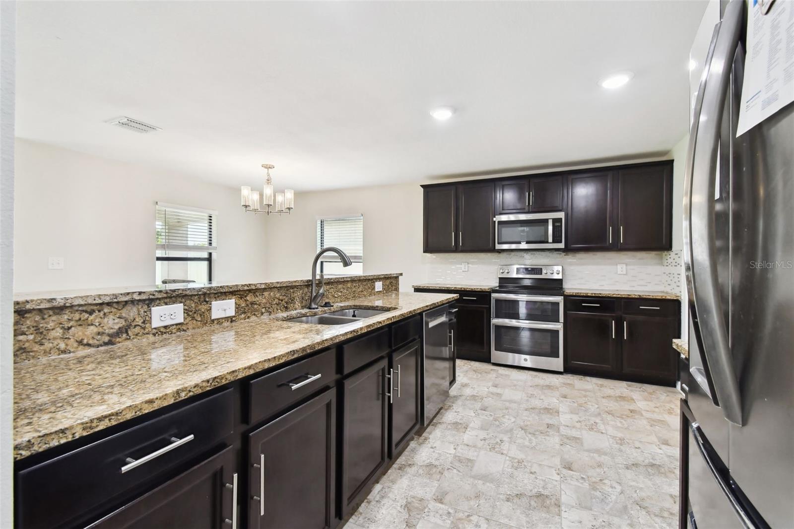 1009 WYNNMERE WALK AVE, RUSKIN, FL, 33570