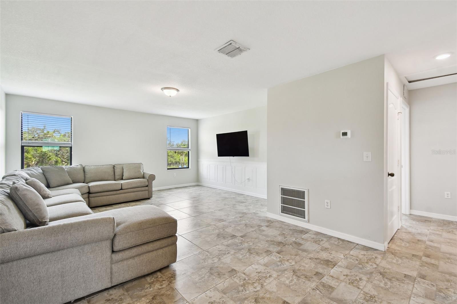 1009 WYNNMERE WALK AVE, RUSKIN, FL, 33570