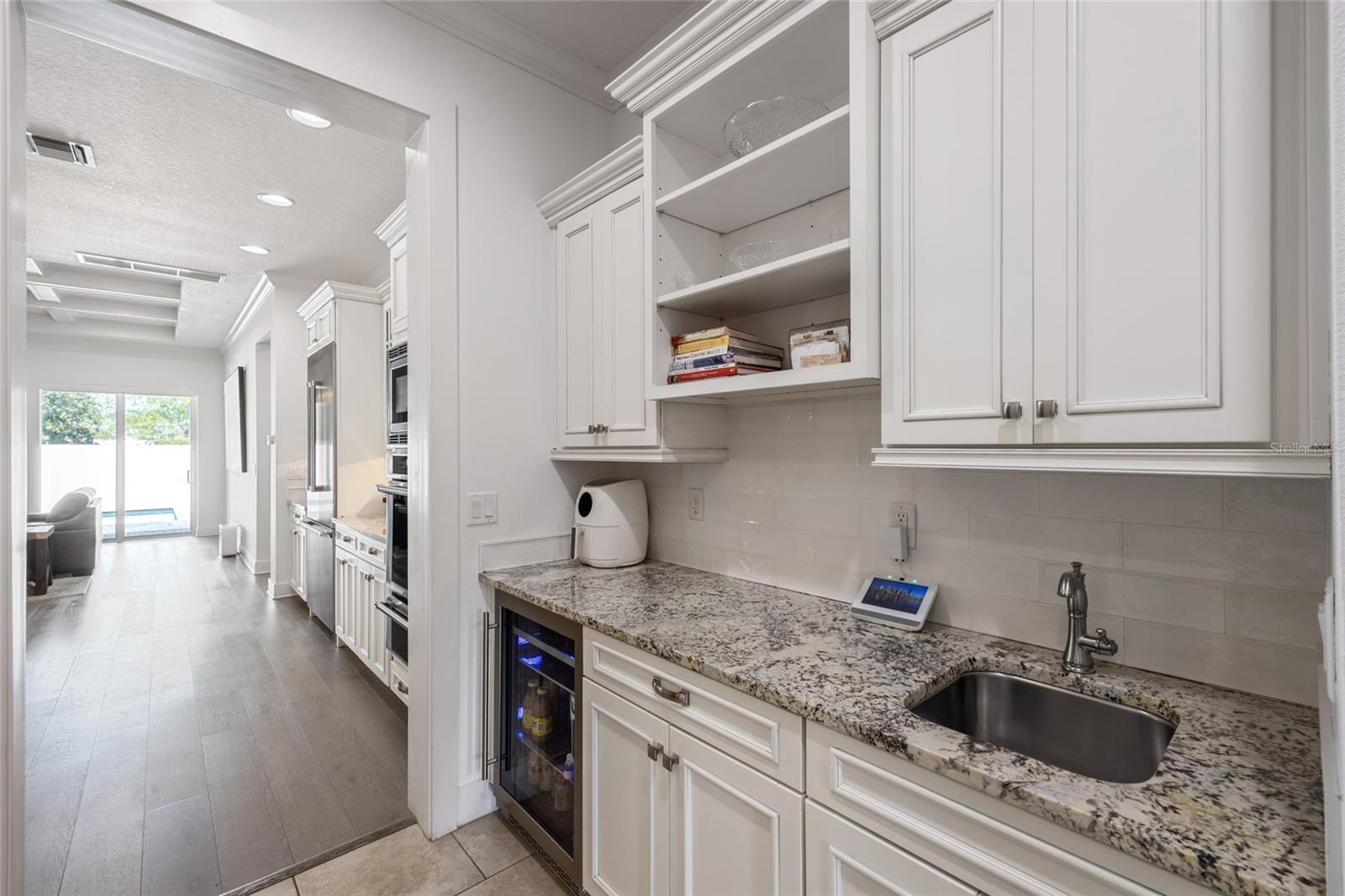 911 S STERLING AVE, TAMPA, FL, 33629