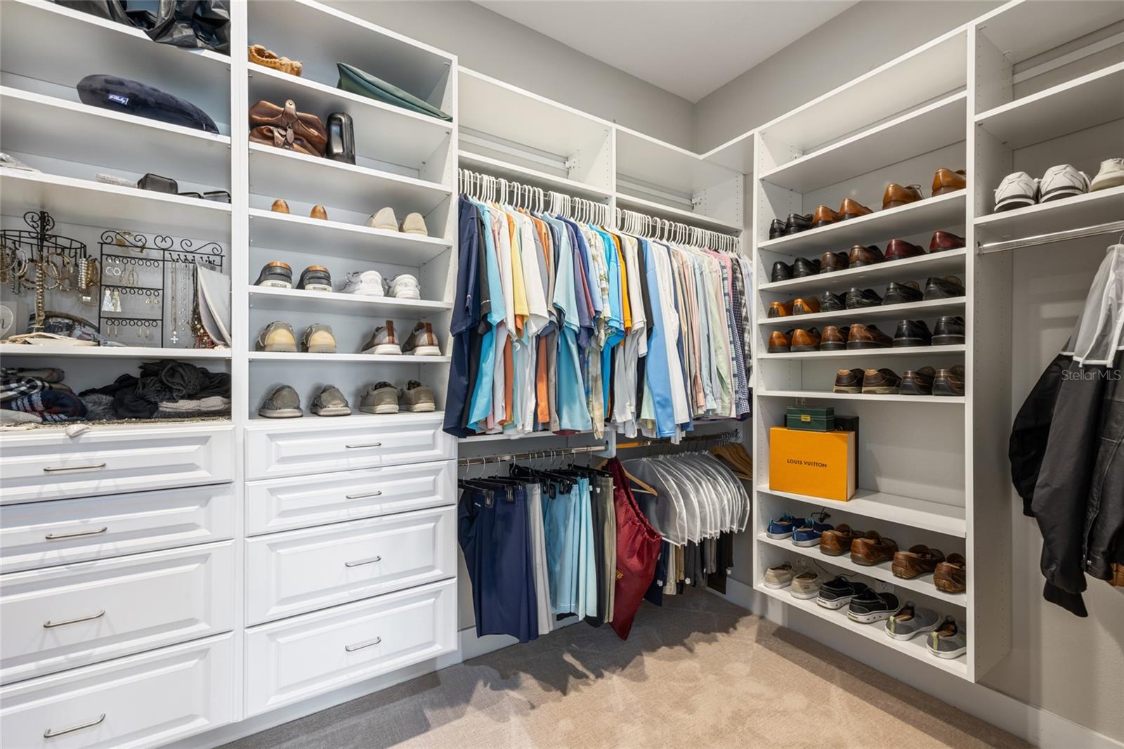 911 S STERLING AVE, TAMPA, FL, 33629