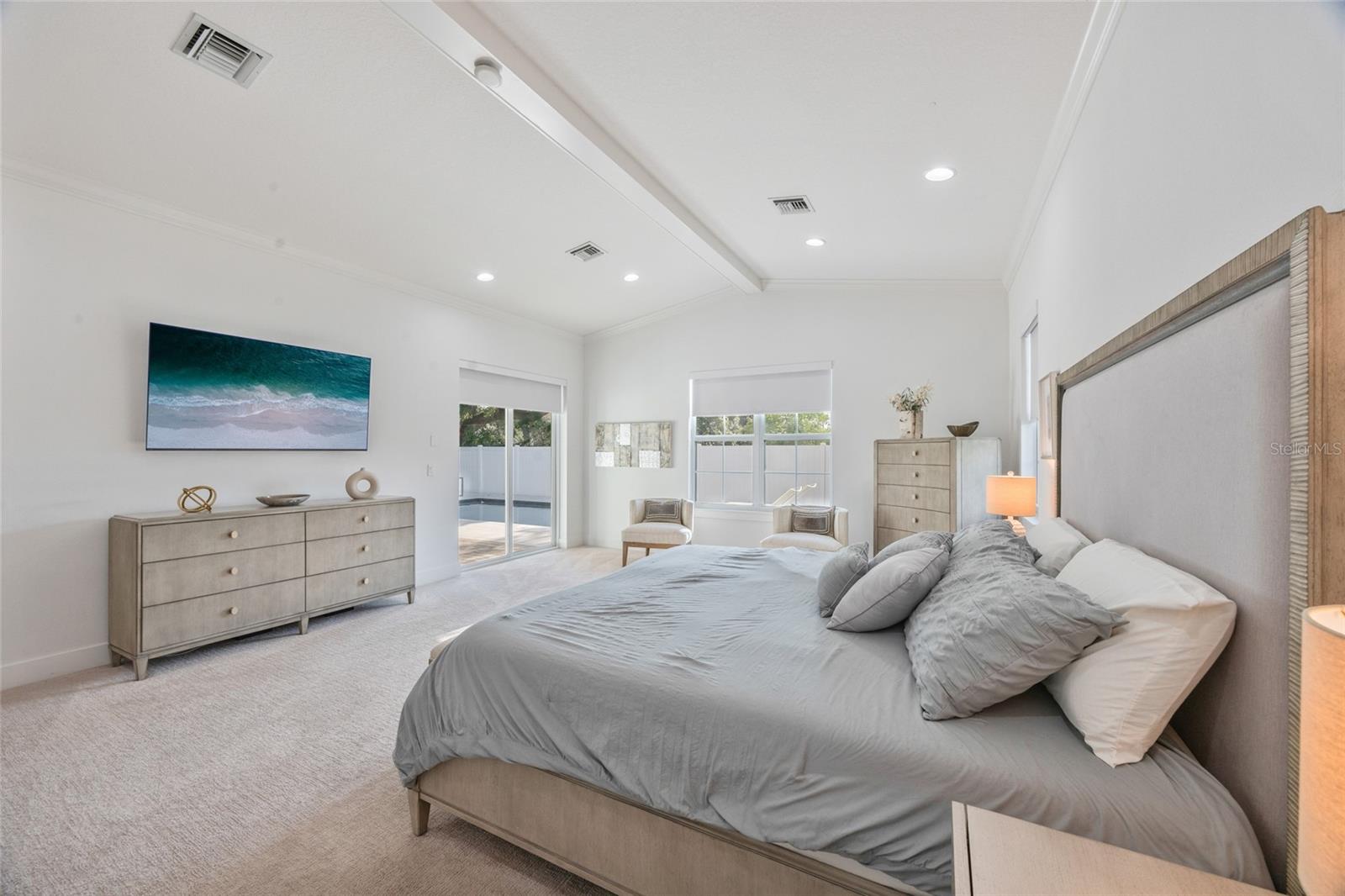 911 S STERLING AVE, TAMPA, FL, 33629