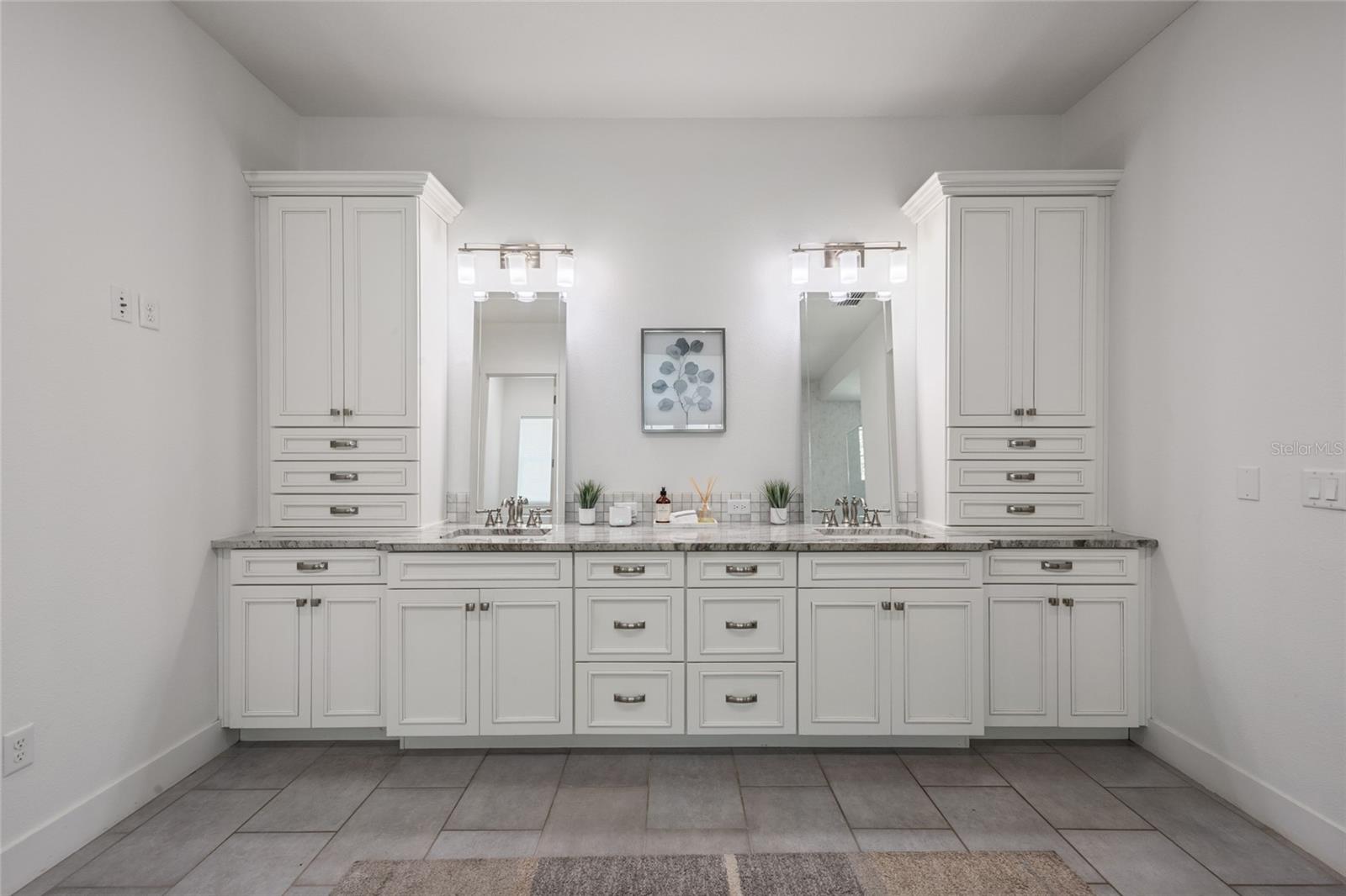 911 S STERLING AVE, TAMPA, FL, 33629